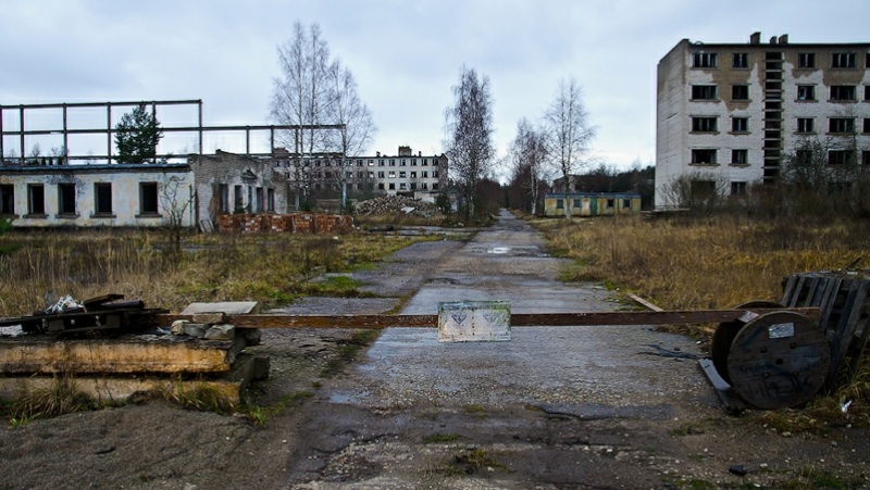 Illustration for article titled The Fading Grandeur of Abandoned Soviet Space Facilities